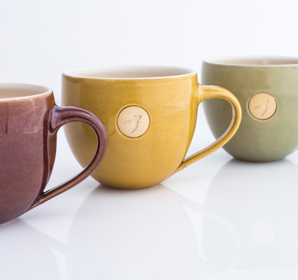 Tassen aus der Kollektion Fleur - verschiedene Farben