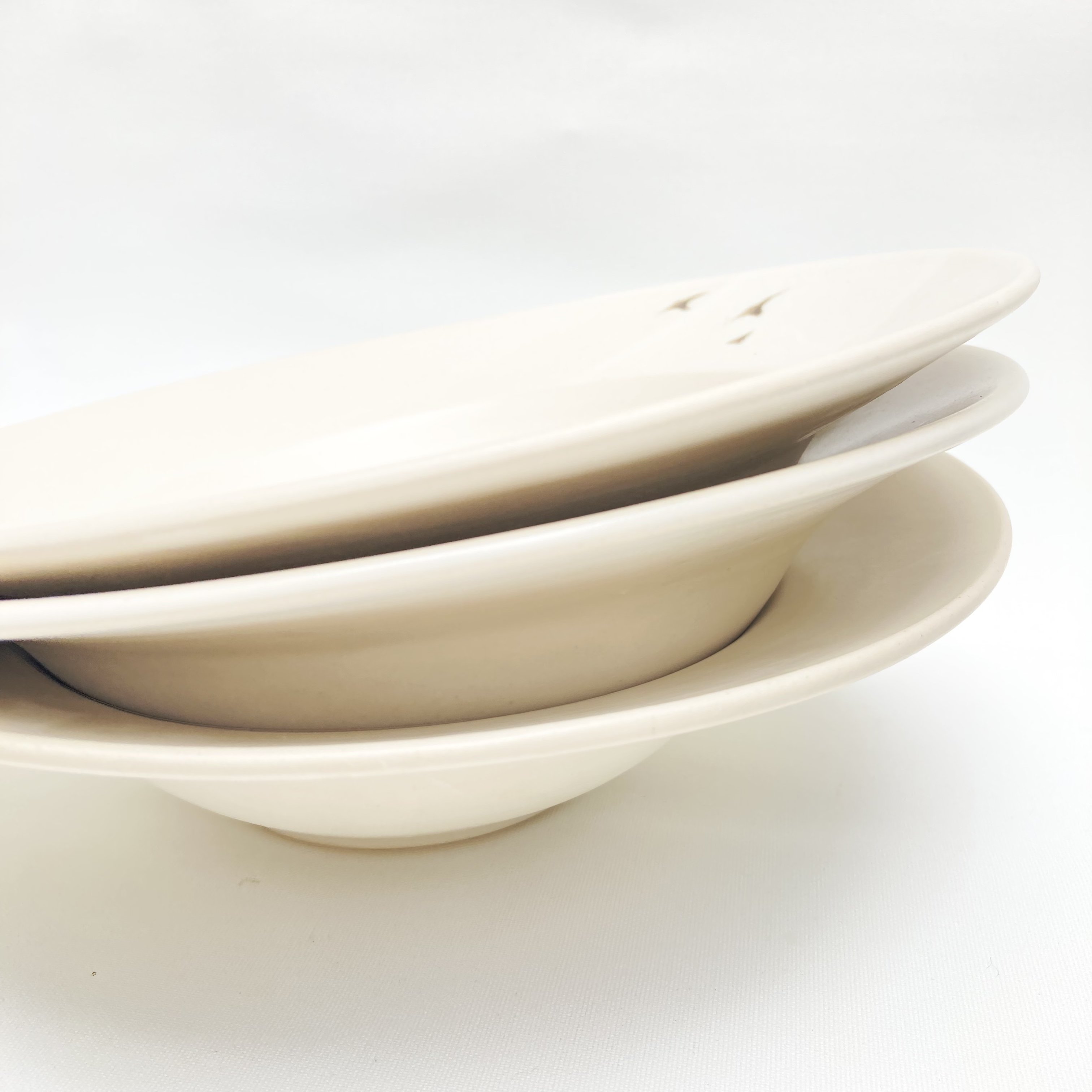 Suppenteller Kollektion loop Matte weiße Glasur mit Schwalben