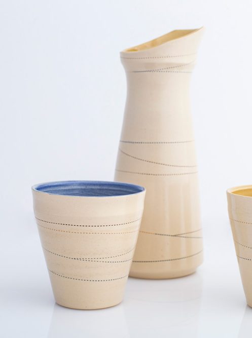 Karaffe und Becher Neolith mit Intarsien